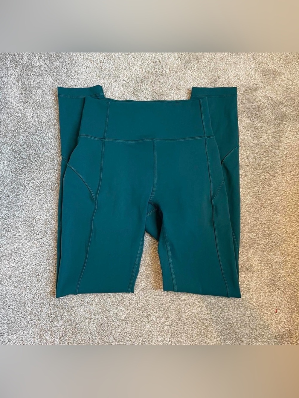 Lululemon In Movement Tight 25” inseam Leggings in Laguna Teal